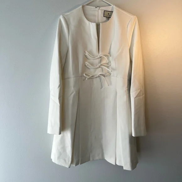 Tuckernuck White Crepe Blair Bow Coat Dress (NWT) - Picture 3 of 4